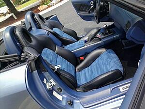 Interior finished&#33; Blue suede in Suzuka blue S2K&#33;-a9crwjfh.jpg