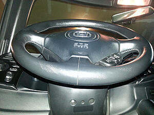 Scratched my steering wheel :(-kvnut38.jpg