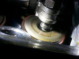 damaged valve stem-mtwbehh.jpg