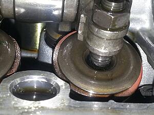 damaged valve stem-xsgczec.jpg