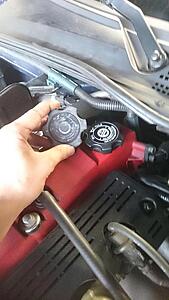 Oil cap is gone-jytvj79.jpg